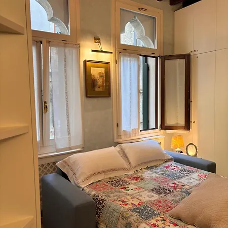 Albrizzi Charme Apartment Venice Exterior photo