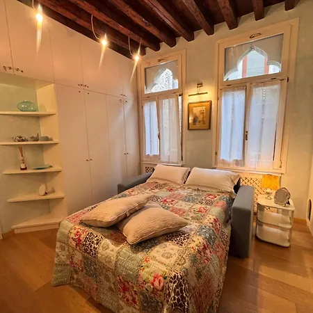 Albrizzi Charme Apartment Venice Exterior photo