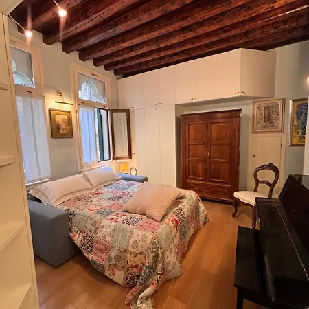Albrizzi Charme Apartment Venice Exterior photo